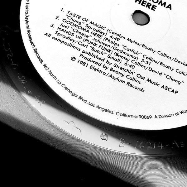 Godmoma - Here (1981 PROMO)