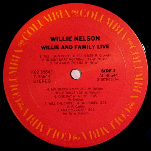 Willie Nelson - Willie And Family Live