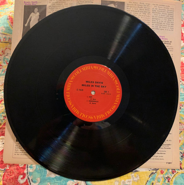 Miles Davis - Miles In The Sky (LP) [US] 1973 RP (Very Good Plus (VG+))