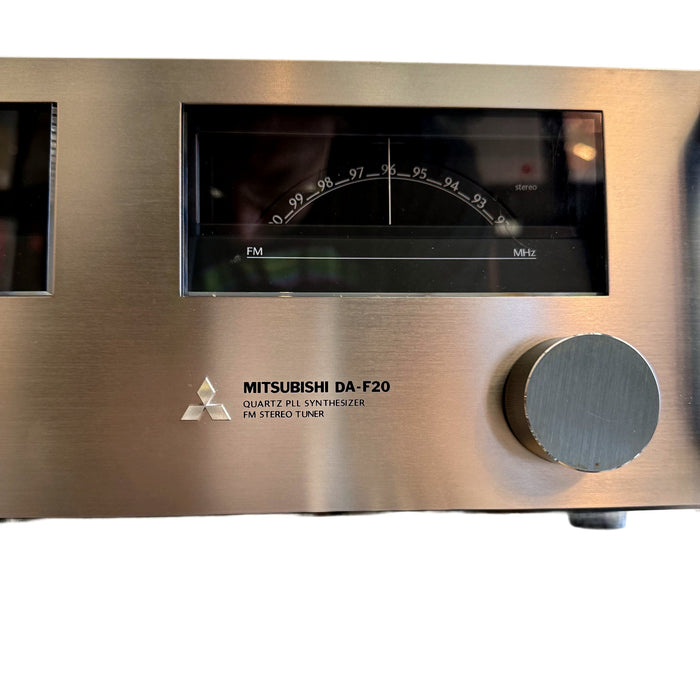 Mitsubishi DA-F20 Tuner/Quartz PLL Synthesizer